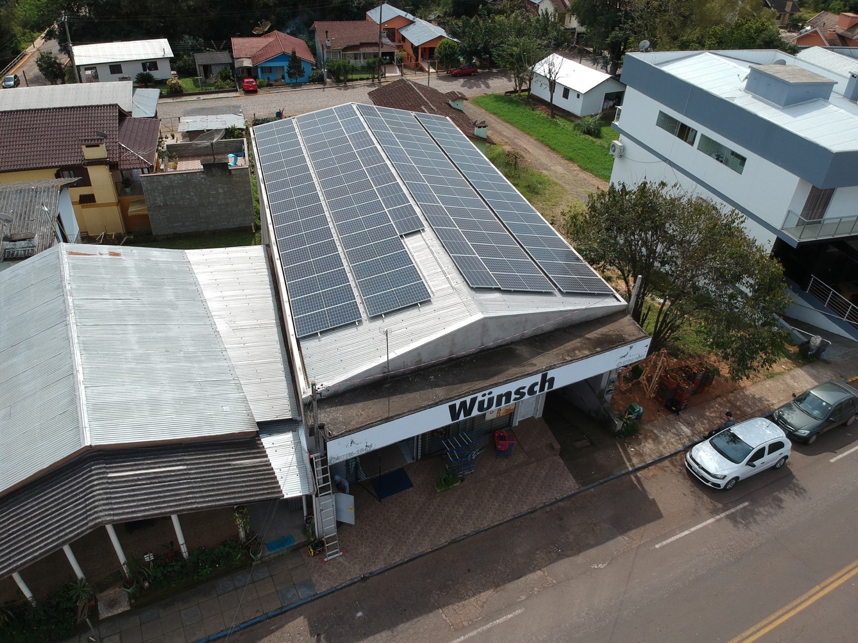 Comércio com energia solar instalada pela Sonnental